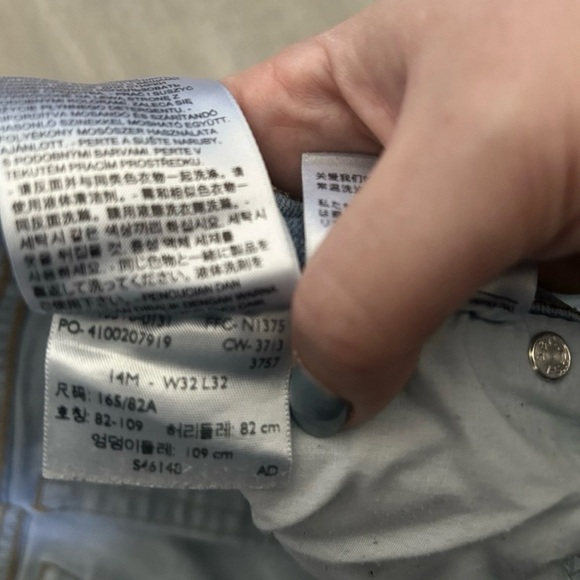 Men’s Levi Strauss Light Wash Jeans Size 32x32 - Picture 2 of 4